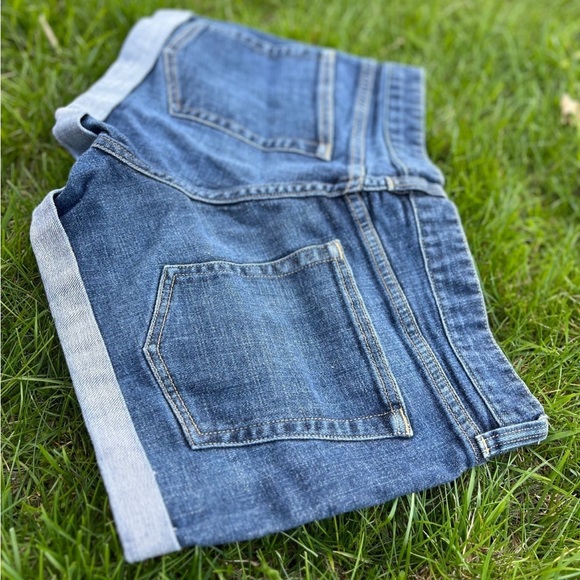 J. Crew Hipslung Jean shorts - Picture 3 of 6